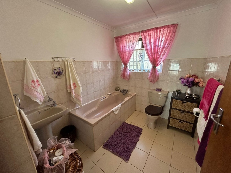 3 Bedroom Property for Sale in Denneoord Western Cape